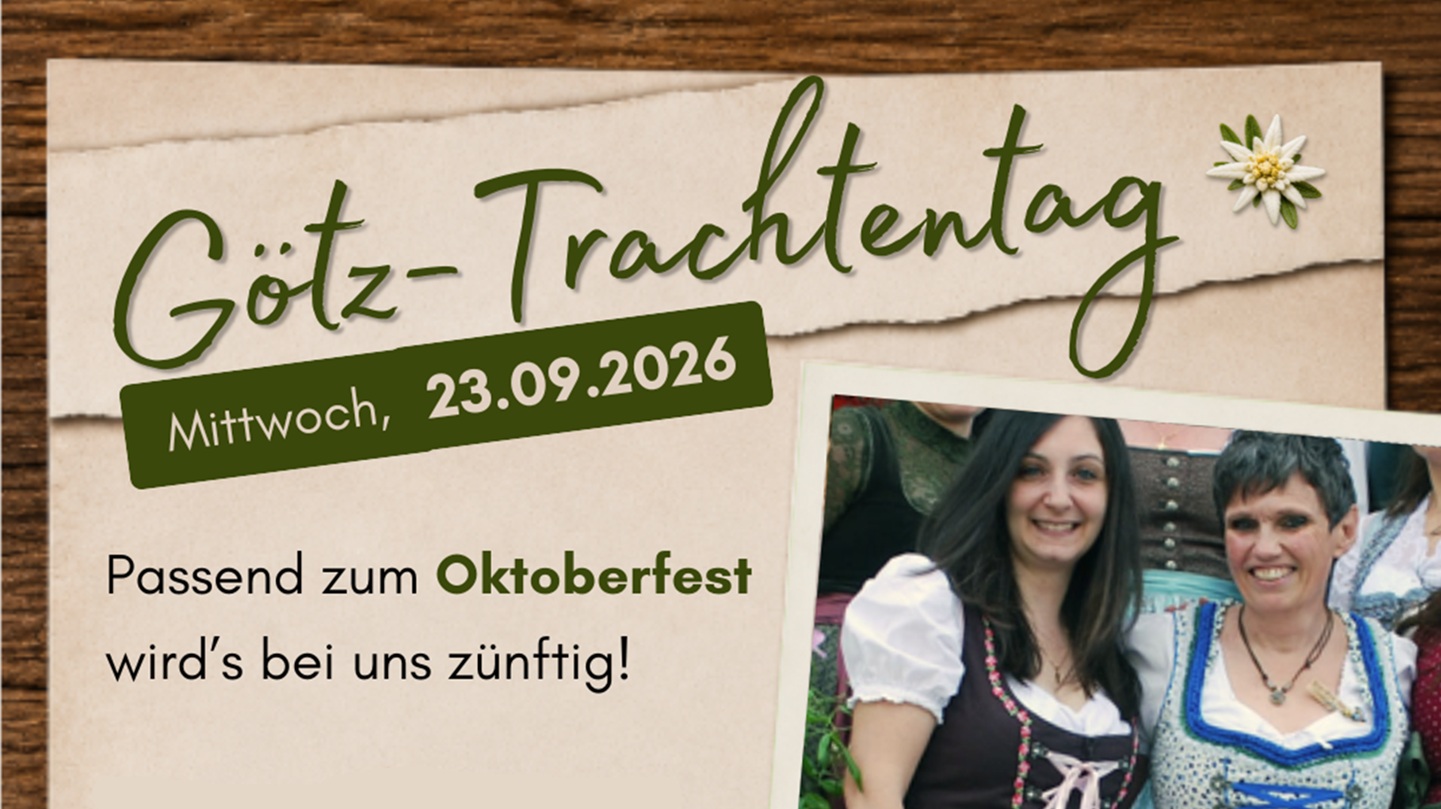 Mitarbeiterinnen der Götz Apotheke in Tracht auf einem Poster zur Ankündigung des Trachtentags in der Götz Apotheke Petershausen.